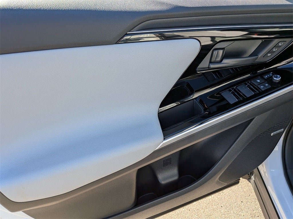 2025 Subaru Solterra Limited