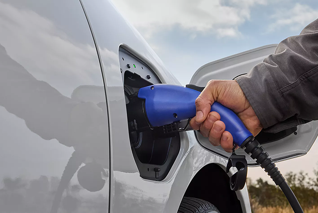 Subaru Solterra exterior detail 1