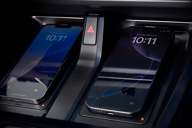 Subaru Solterra interior detail 2